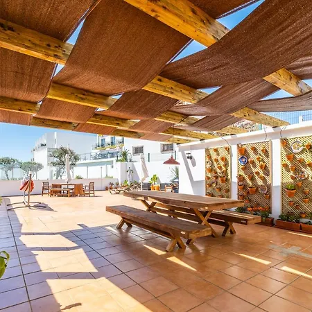 Апартаменты Stunning Terrace With Ocean View