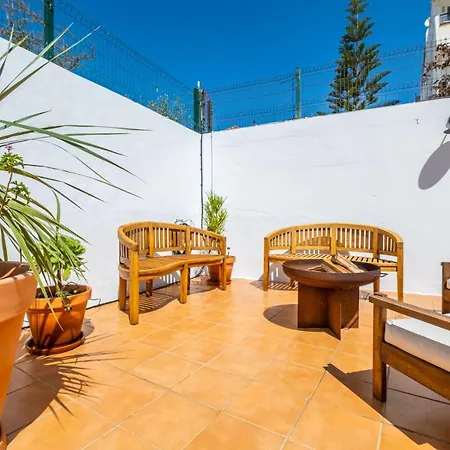 Stunning Terrace With Ocean View Апартаменти Албуфейра